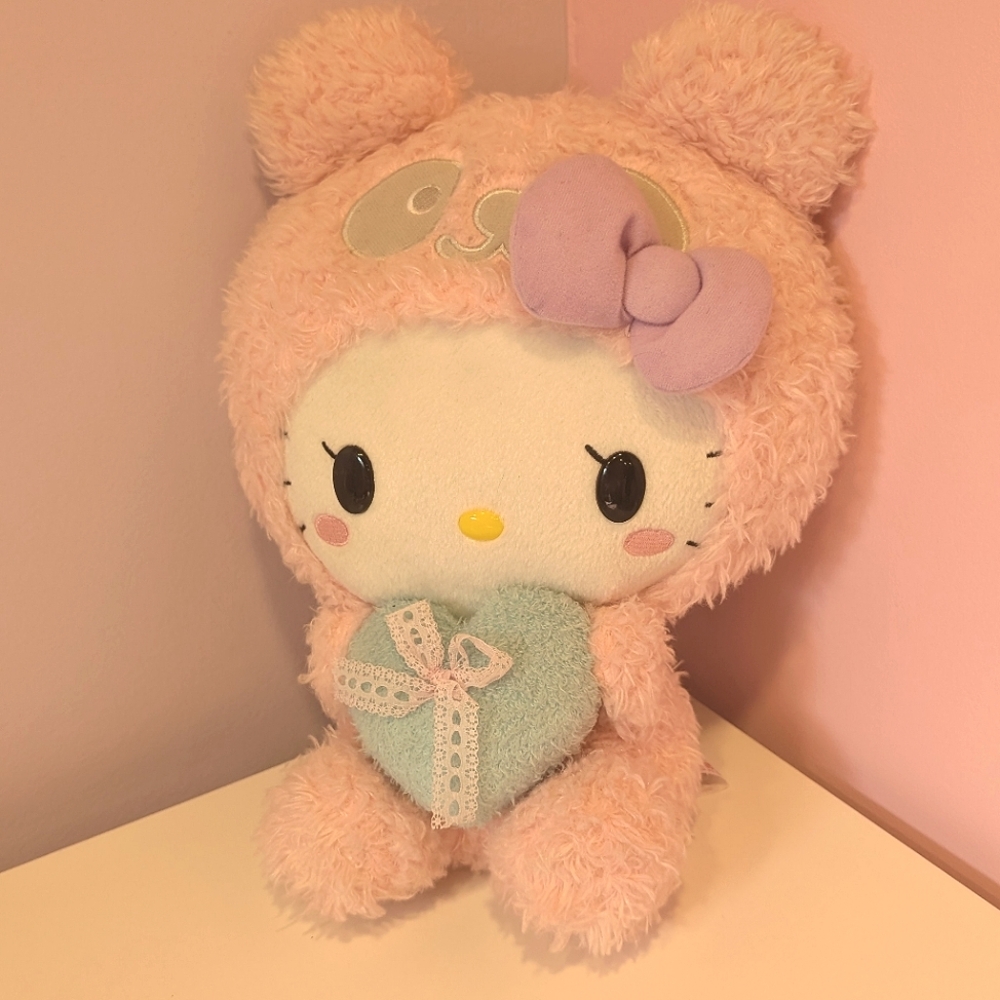 Big Hello Kitty plushie